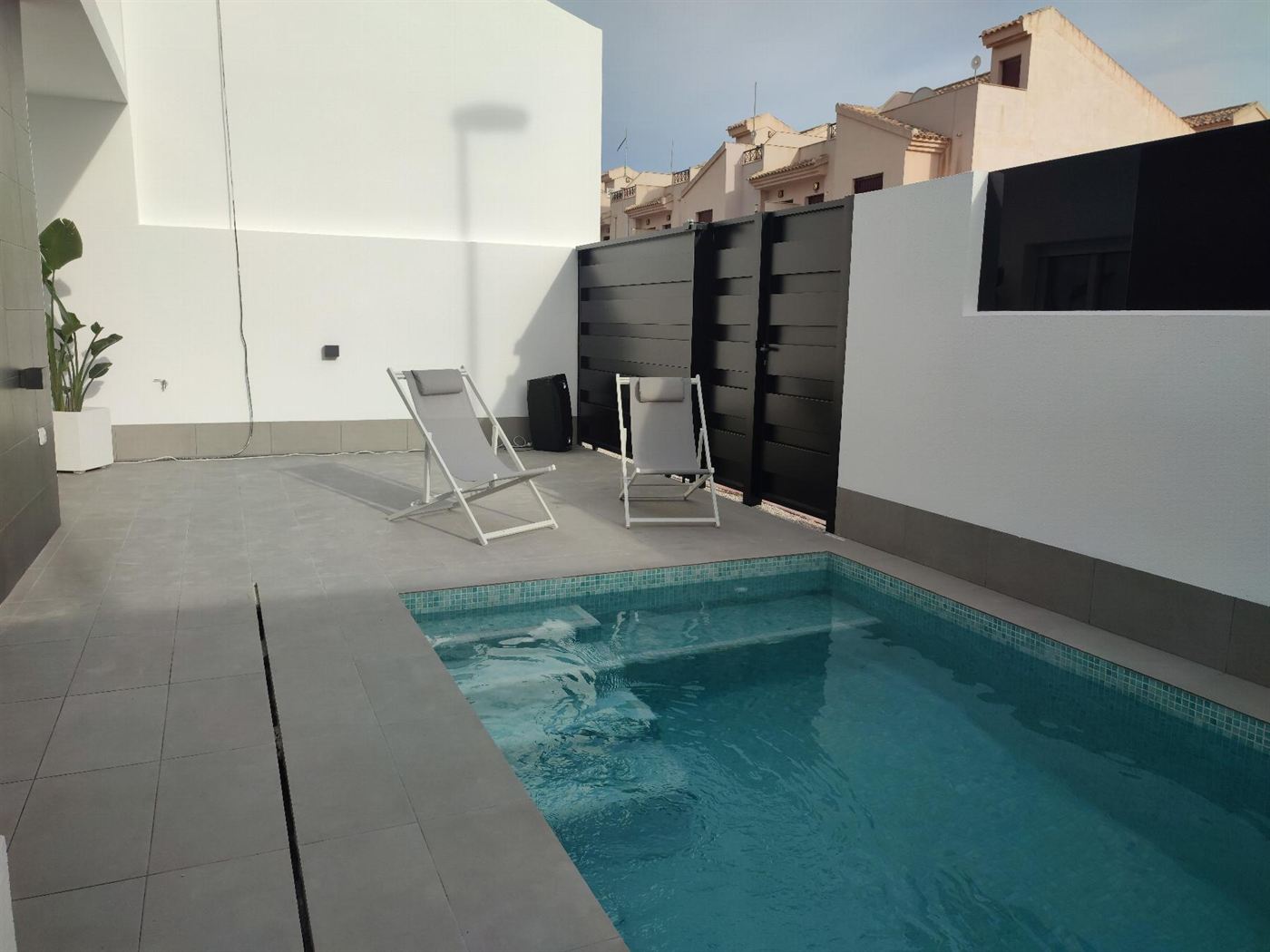 Casa de planta baja de obra nueva con piscina en Balsicas, Murcia